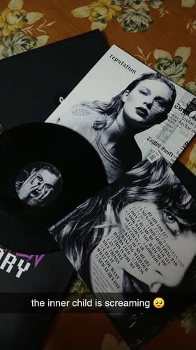 Customer photo review of VINYL RECORDS - TAYLOR SWIFT
