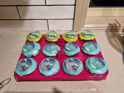 Customer photo review of 15 x 5 cm Pre-cut Standard Cupcake Custom Edible Icing Images