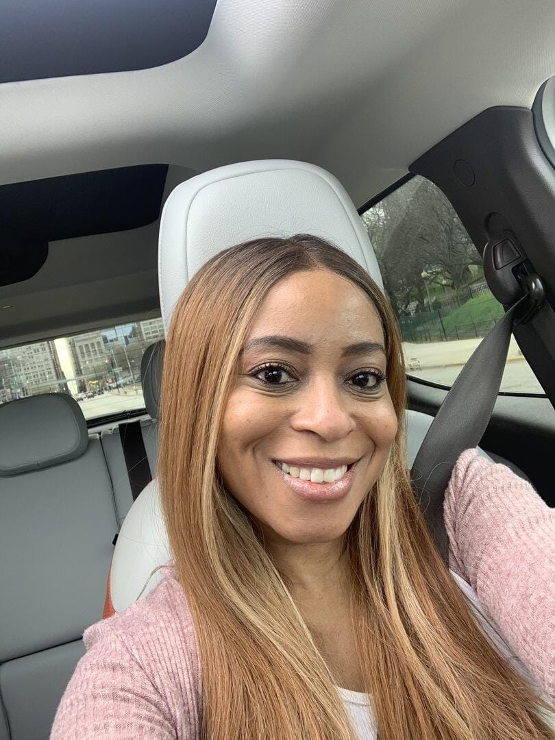Customer photo review of AALIYAH - Melted Hairline Lace Front Wig
