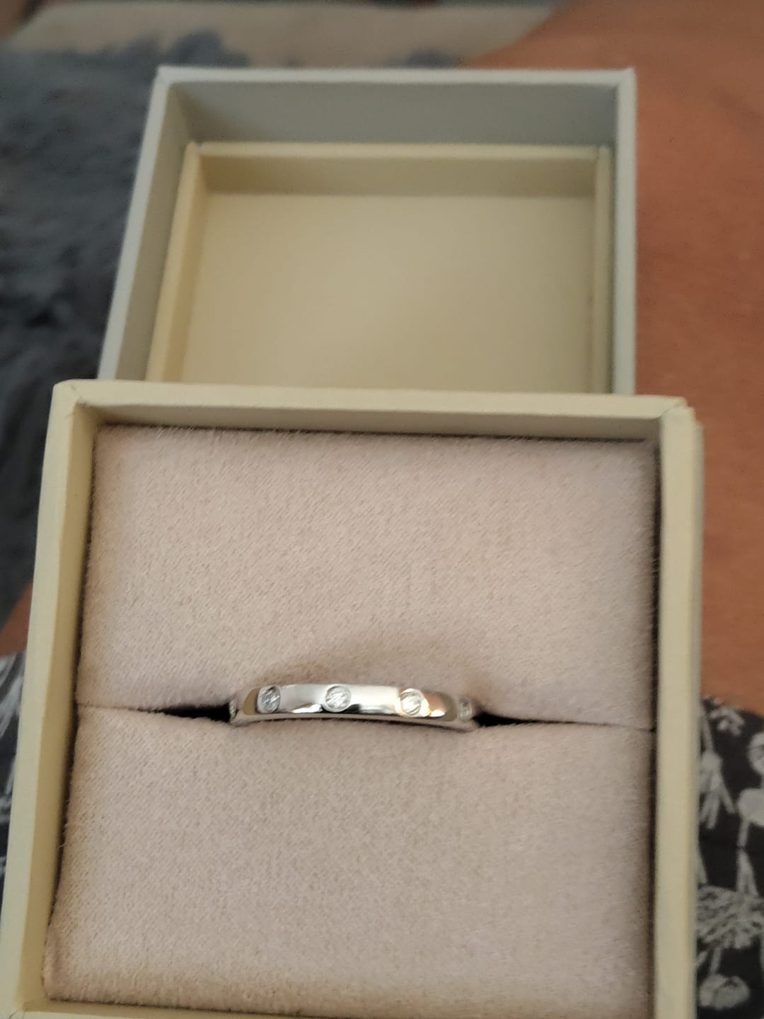 Customer photo review of Versa Lab Grown Diamond Band Ring