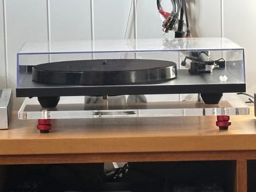 Customer photo review of STASIS Acrylic Isolation Platform for Turntables