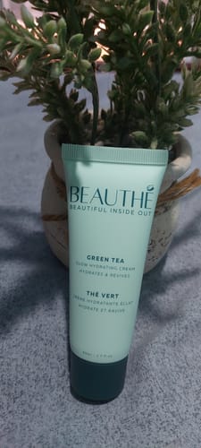 Customer photo review of Crème Hydratante Éclat au Thé Vert