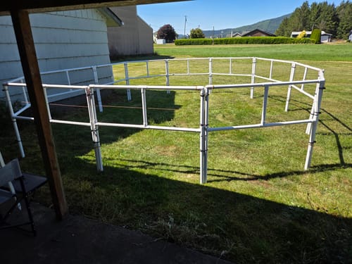 Customer photo review of BOGO Buy 6 Get 6 50% OFF: Heavy-Duty Electric Ready-Made Corral (12 Panels; 2 Rails)
