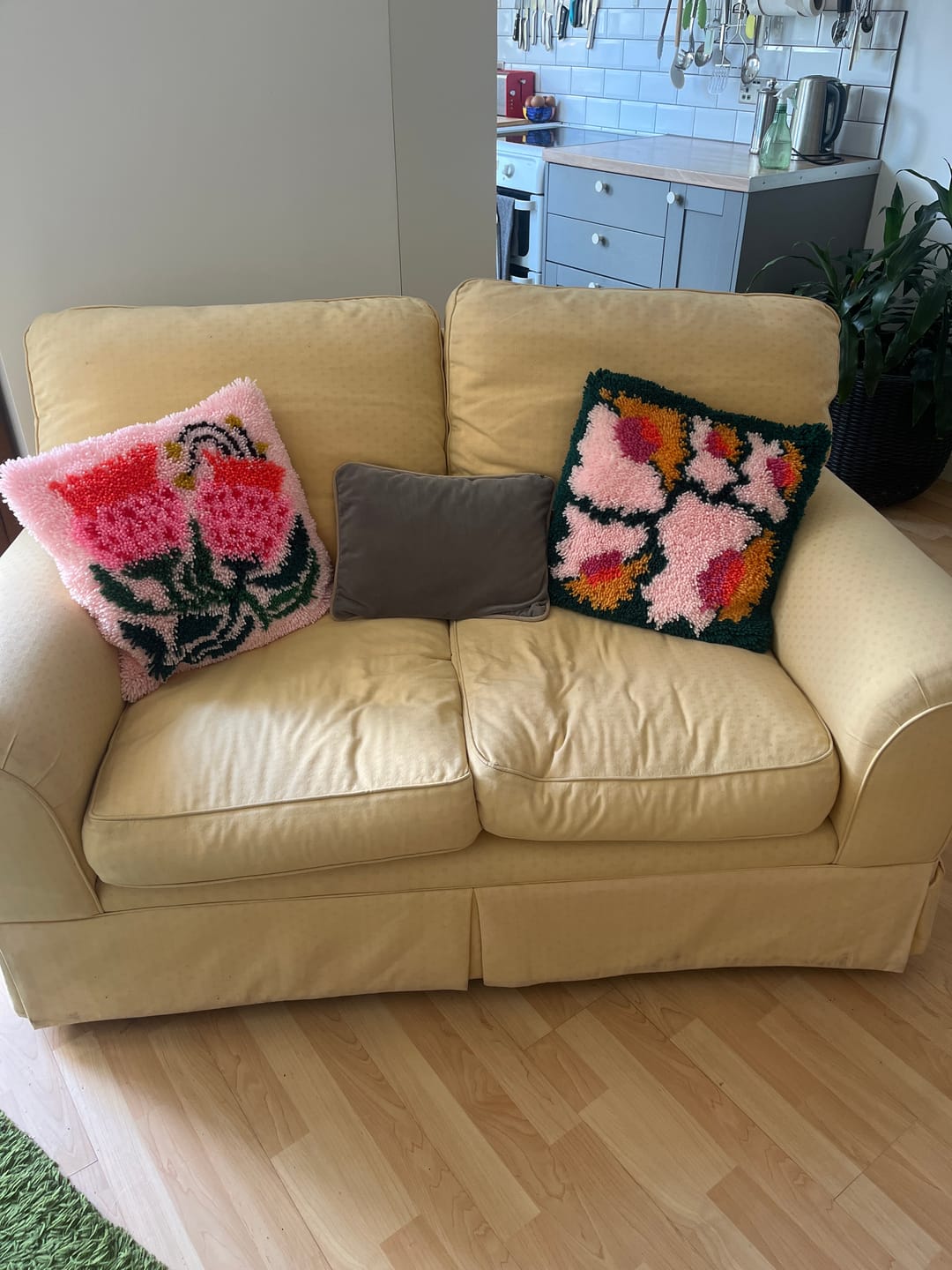 Customer photo review of Cherry Oh Baby Latch Hook Cushion Kit
