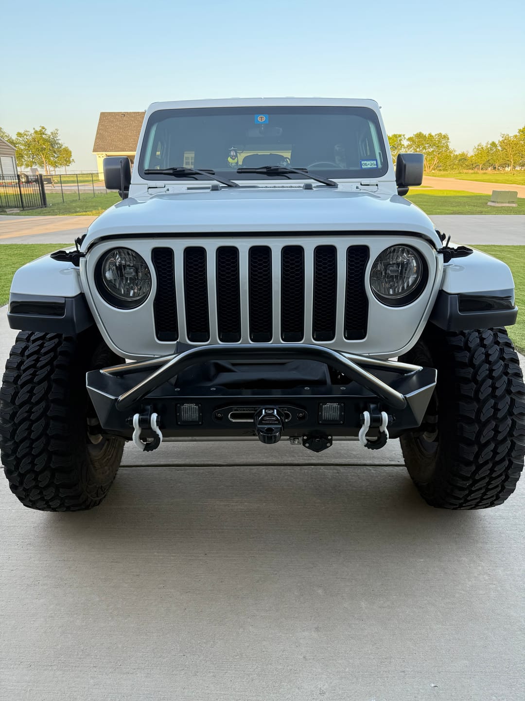 Customer photo review of Snap On Slot Cover for 2024 Grille Wrangler JL JT Grille
