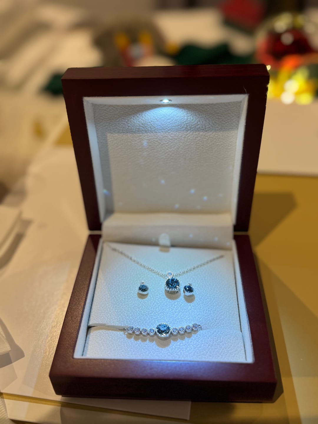 Customer photo review of LED Light Mahogany Style Box