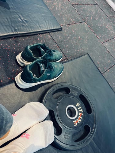 Customer photo review of Bacca Bucci TAMRA Low-Top Women's Sneakers