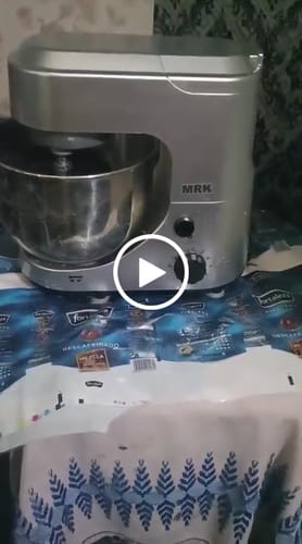 Customer video review of Lot Imported 2-in-1 Stand mixer & juicer