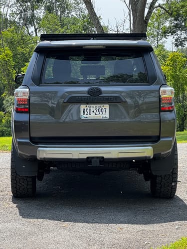 Customer photo review of Wheel Spacers 1 inch 6x5.5" Hubcentric For Toyota Tacoma 4Runner Tundra FJ Cruiser Blue