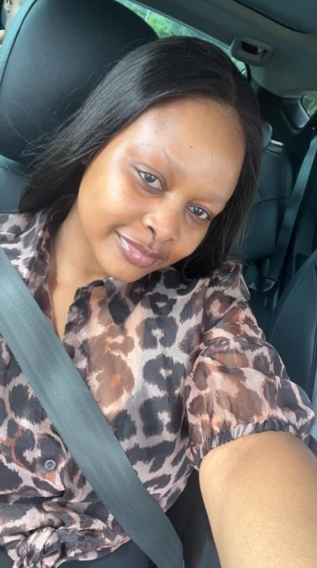 Customer photo review of MORE FACE Pre-bleached Straight Hair Wear Go Glueless Wig 7x5 Pre-cut HD Lace Pre-plucked