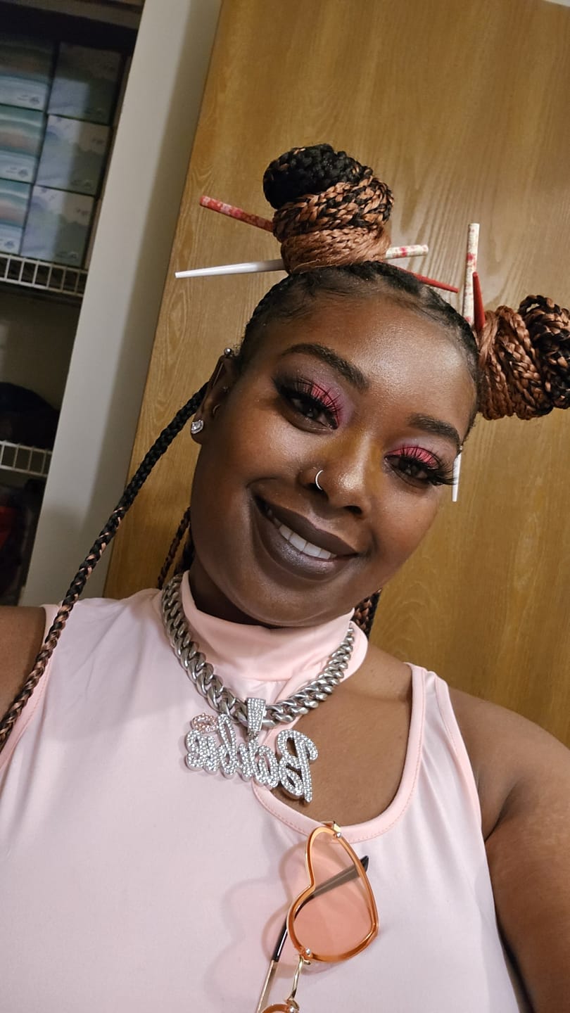 Customer photo review of RUWA Pre-Stretched Braiding Hair 3X's Pack - 48" inches