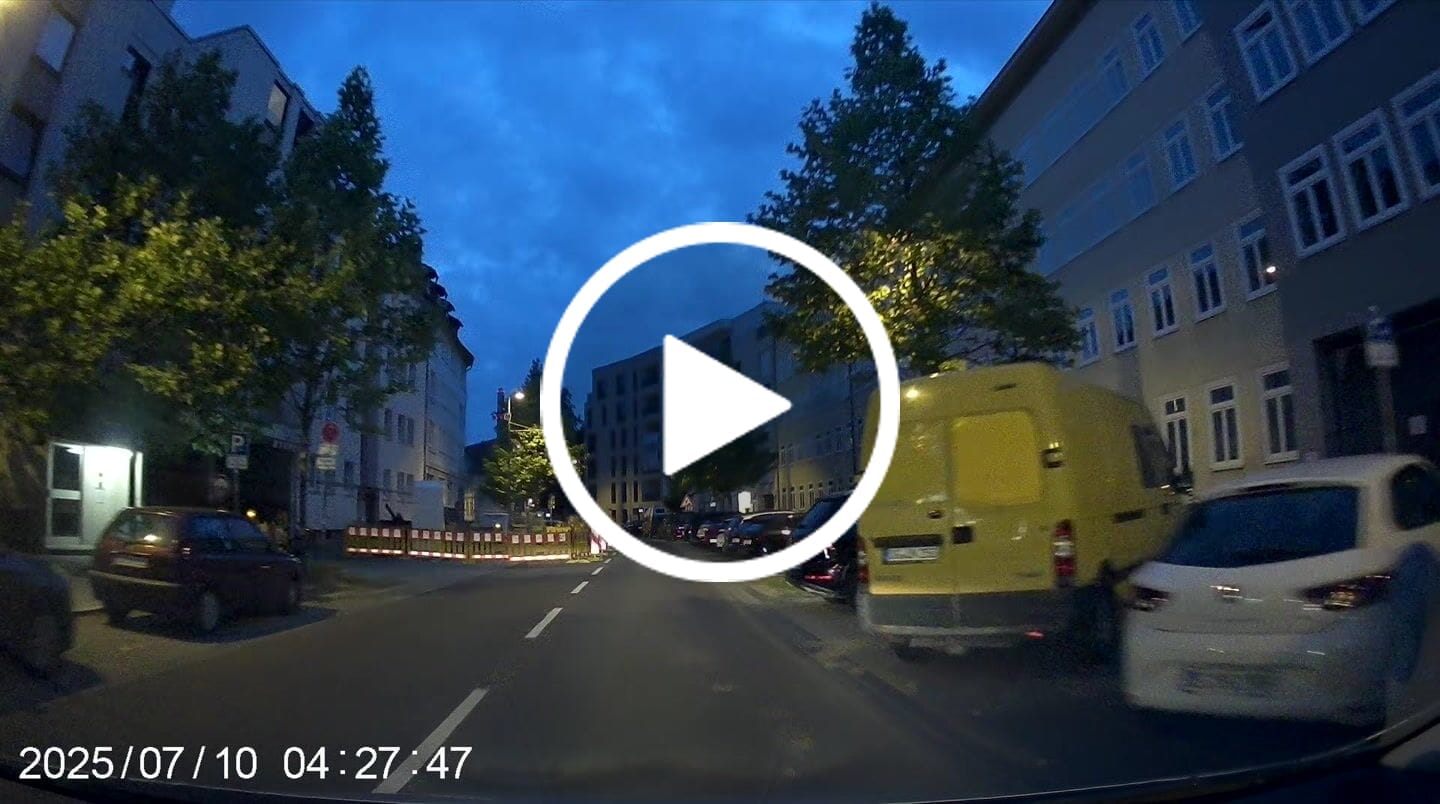Customer video review of 4K Dashcam mit 3,94" Bildschirm / Vorne & hinten / Autokamera mit 170° Weitwinkelansicht / Nachtsicht / Parküberwachung / G-Sensor