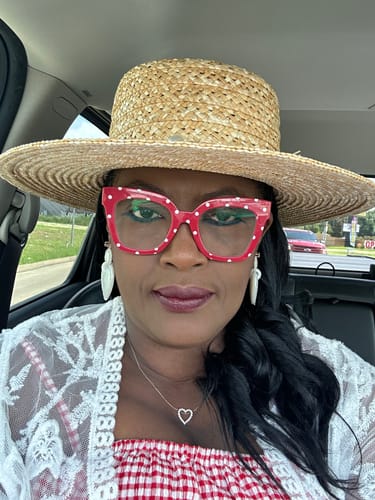 Customer photo review of NATURAL PEARL POMS STRAW HAT