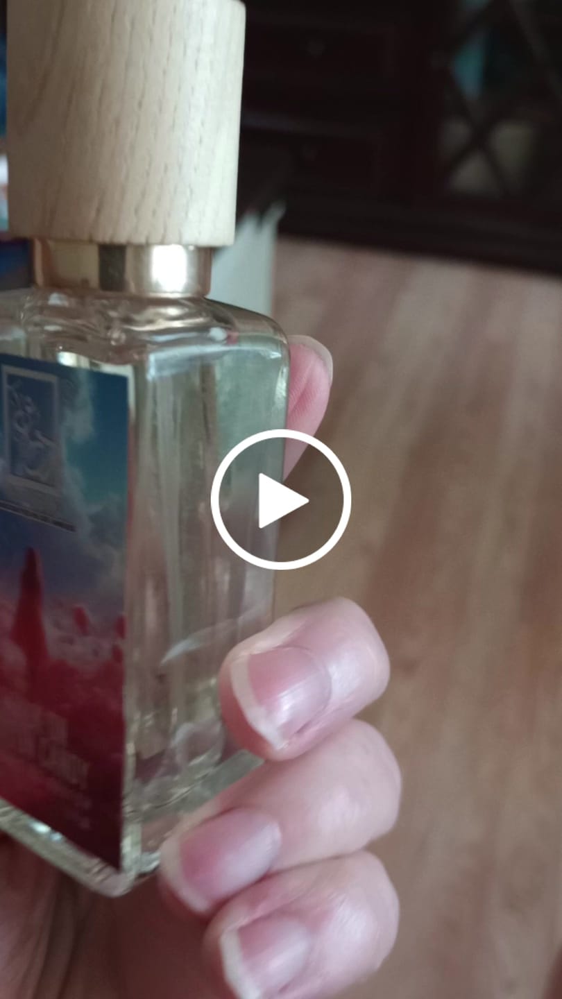 Customer video review of Walk On Cotton Candy