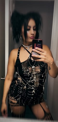 Customer photo review of Skull metal chain hollow out top