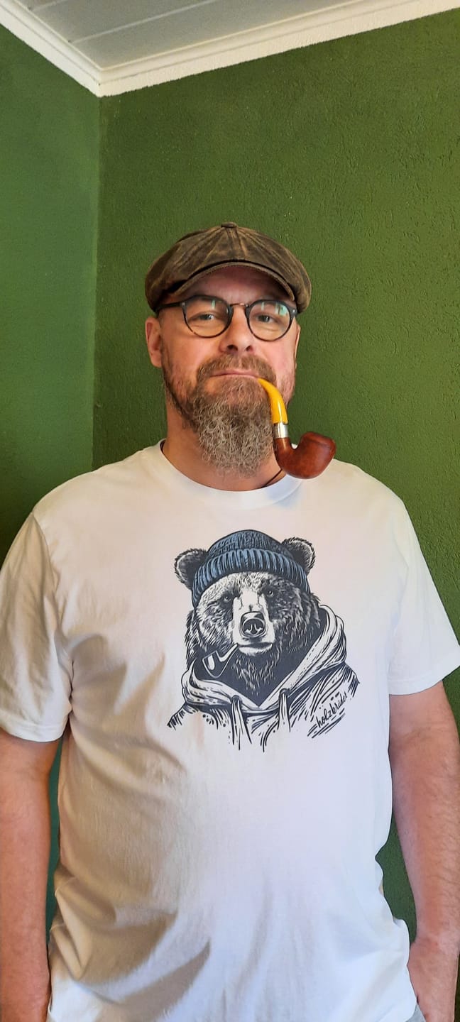 Customer photo review of Bär mit Pfeife (blau) - Bio Herren Shirt
