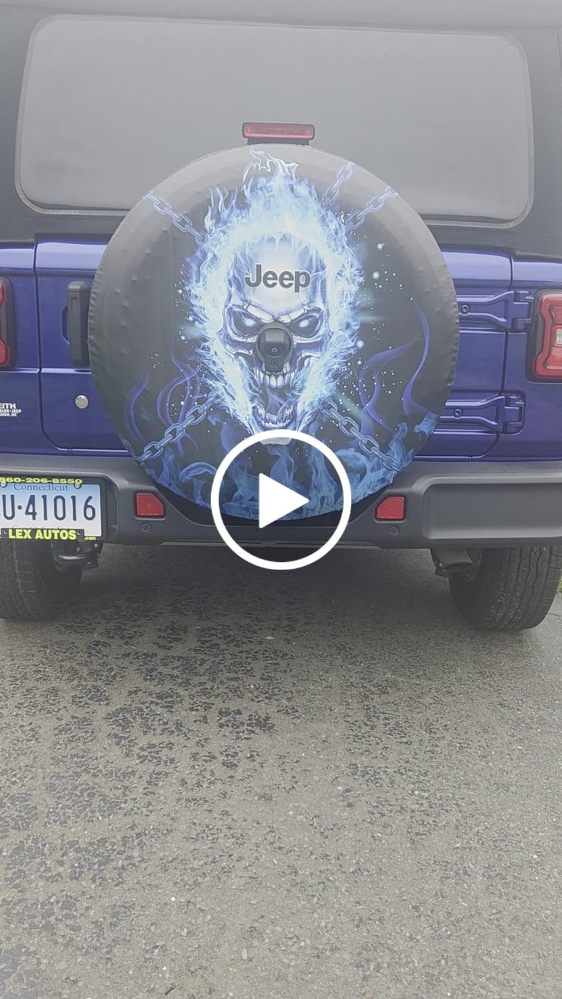 Customer video review of Jeep Skull Chain Flaming Spare Tire Cover