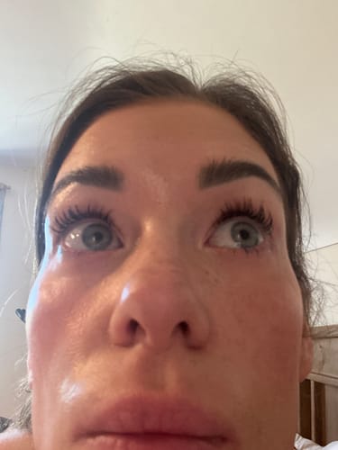 Customer photo review of iGlow Lash Maximizer and iGlow Eyelash Curler