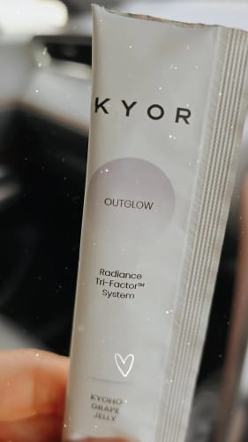 Customer photo review of OUTGLOW - Radiance Tri-Factor™ Jelly
