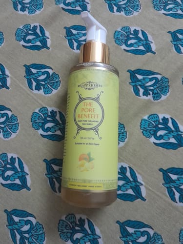 Customer photo review of THE PORE BENEFIT - Deep Pore Cleansing Face Wash (150 ml)