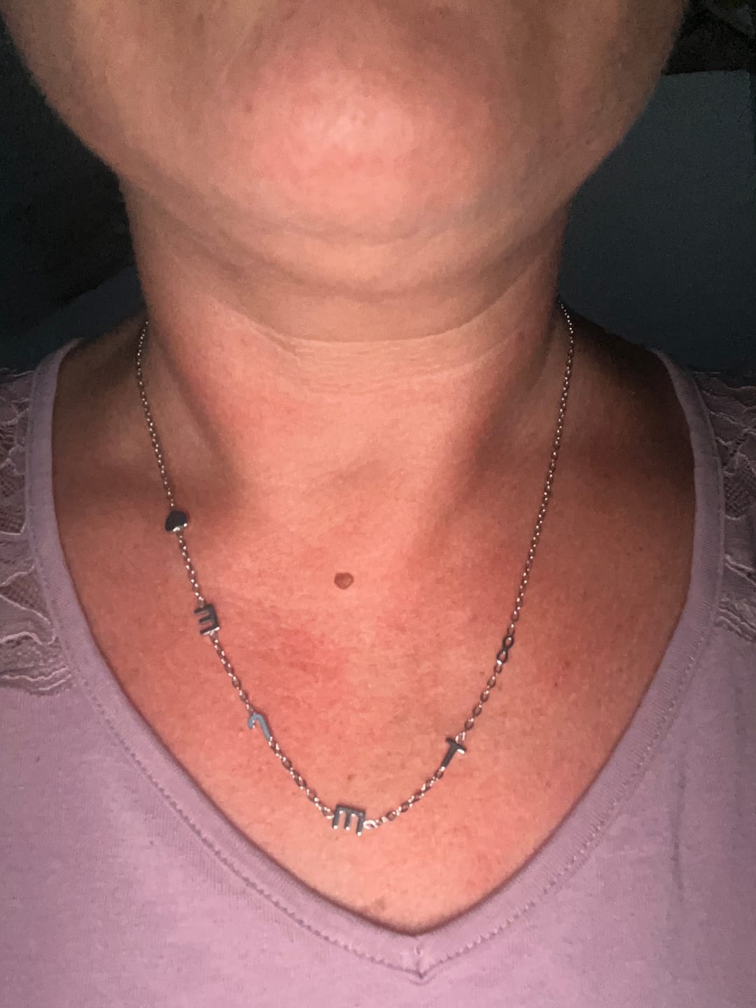 Customer photo review of Personalizovaný náhrdelník s ležatým iniciálem