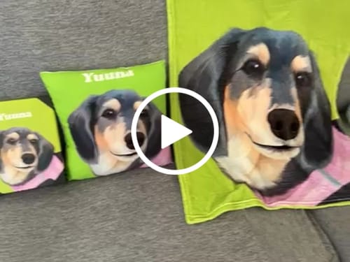 Customer video review of Petcanva©オーダーメイド ペット似顔絵