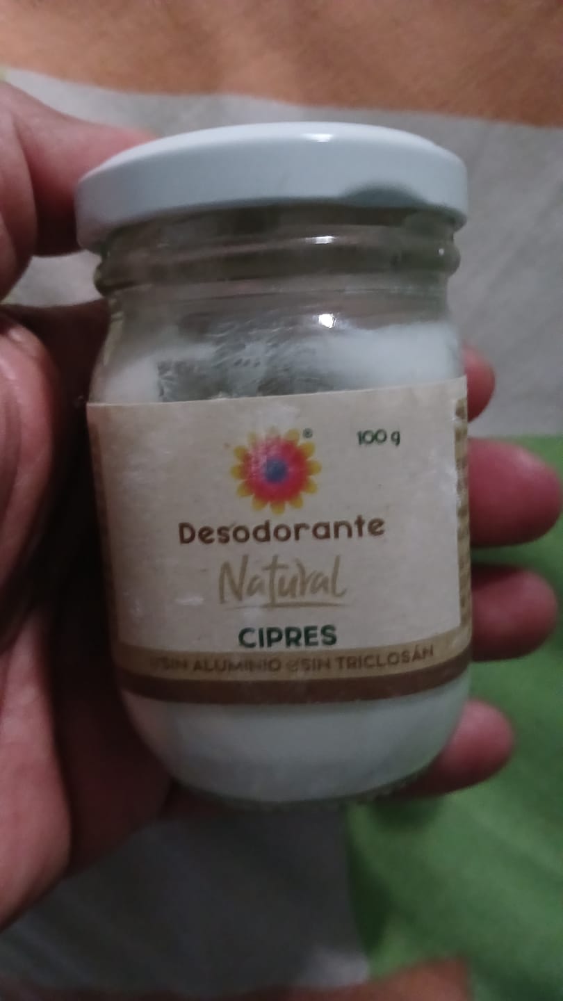 Customer photo review of Desodorante natural sin aluminio