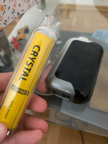 Customer photo review of Crystal Vape Legend 4000 - 2% de nicotine - Puff Jetable / Disposable