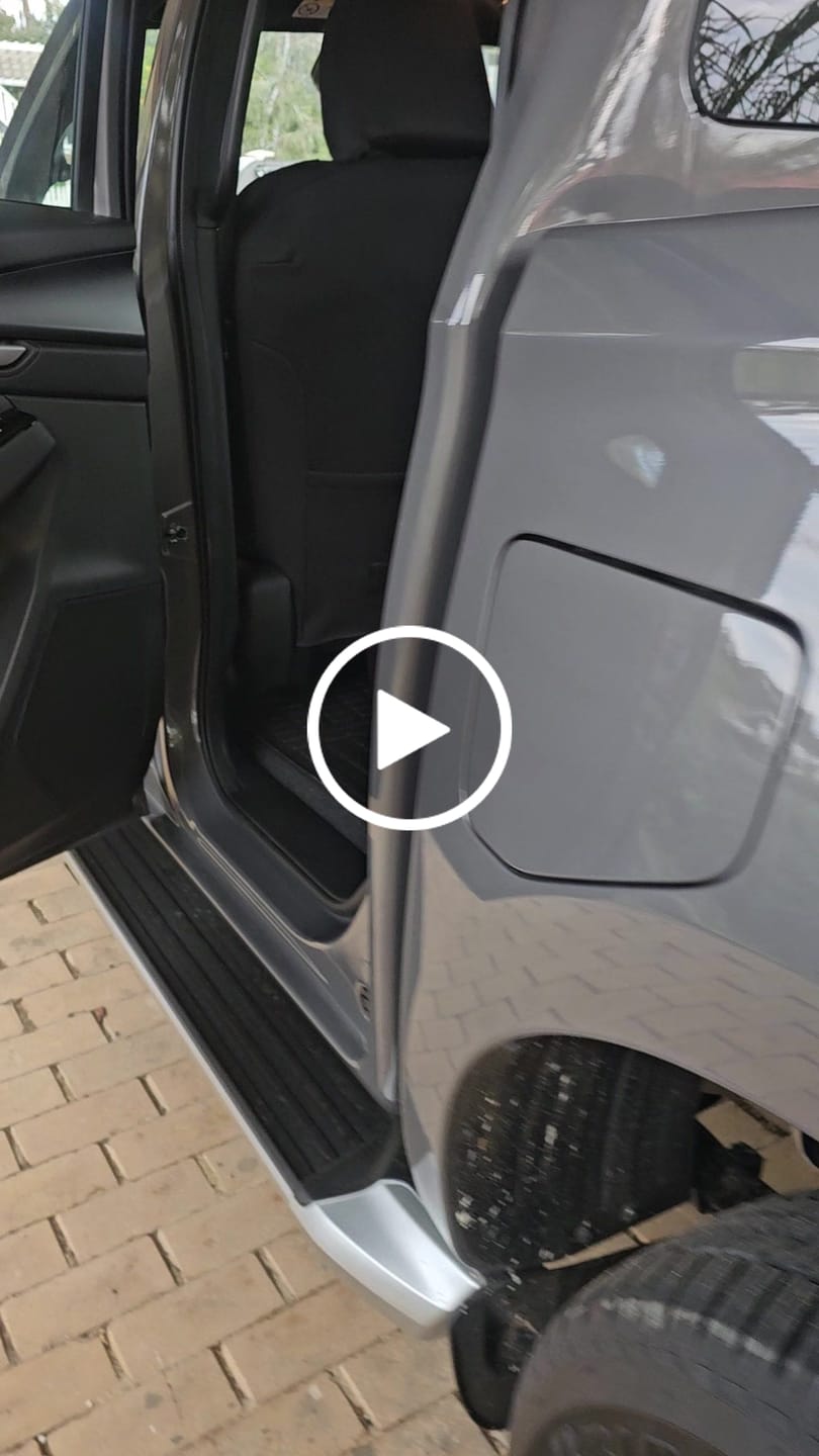 Customer video review of Sharkskin PLUS Neoprene Seat Covers for Mazda BT-50 XTR / GT / SP / THUNDER (July/2020-ON)