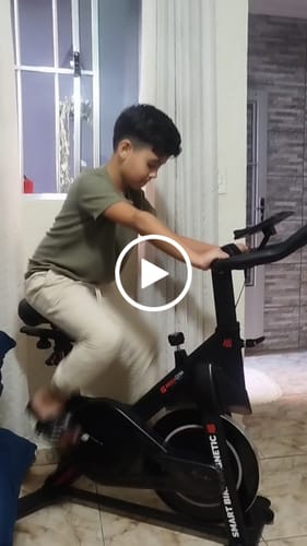 Customer video review of Bicicleta Ergométrica Smart Bike Magnetic MegaGym