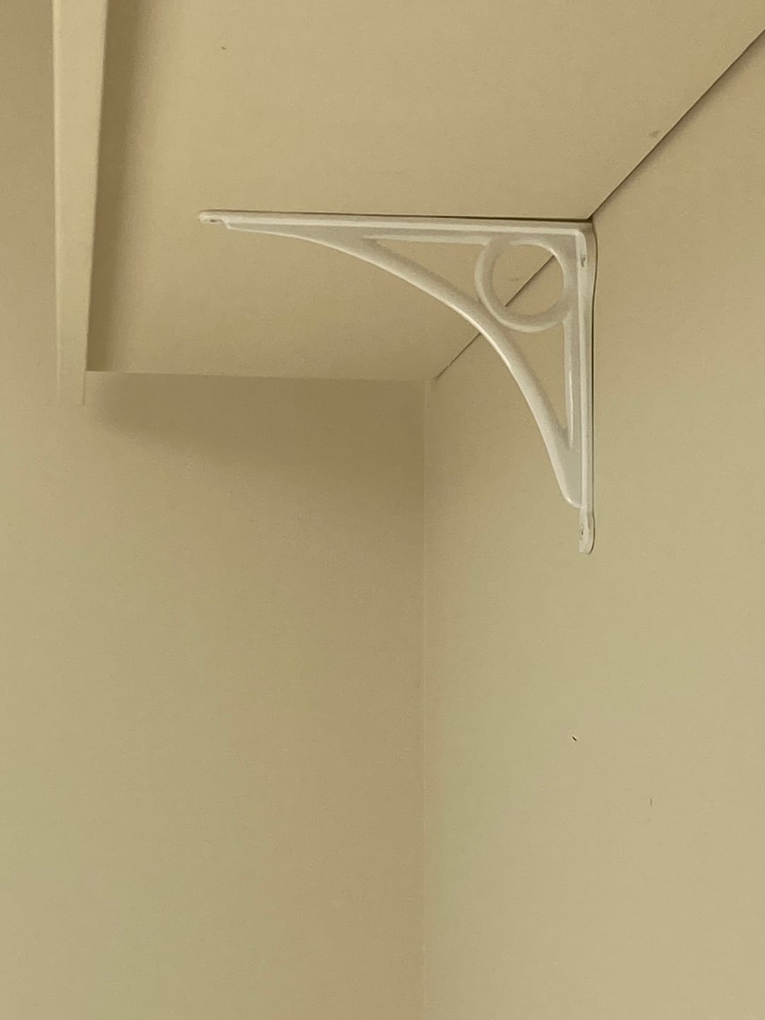 Customer photo review of 8 Inch Circle Cast Iron Shelf Bracket