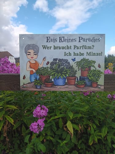 Customer photo review of Mein Kräuterparadies - Personalisiertes Gartenschild