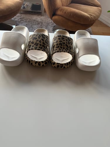 Customer photo review of HappyFlops