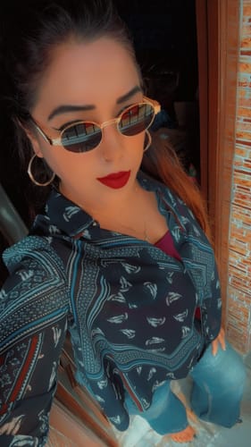 Customer photo review of Bob | Golden Oval Sunglasses | Black Lens - MG5182