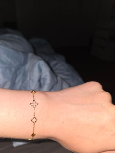 Customer photo review of Fancy Clover Armband | 18K vergoldet