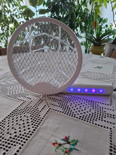 Customer photo review of Електрическа хилка против комари и мухобойка Buzz 3в1, Батерия 2000mAh