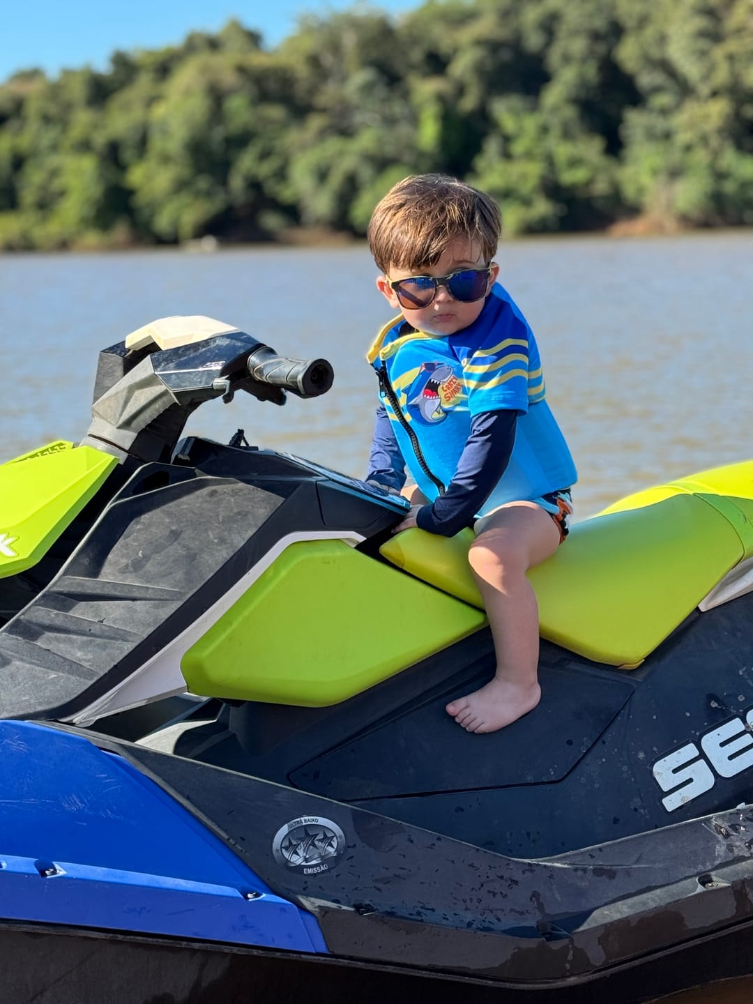 Customer photo review of Camisa Flutuadora Infantil Floater