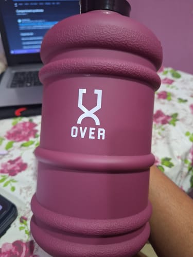 undefined review of 2.2L Oversized Bottle with Flip Cap image 1 out of 2