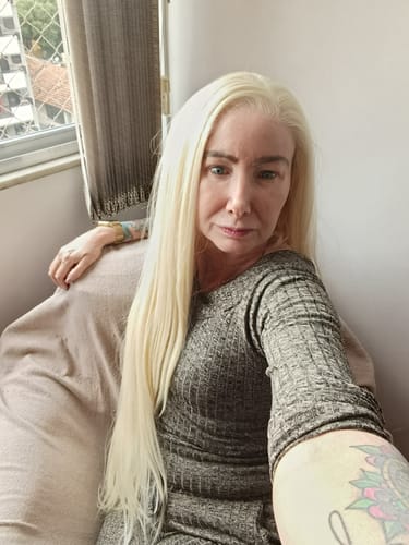 Customer photo review of Lace Front HD Thalita Loira 90cm - Repartição Livre 13x4