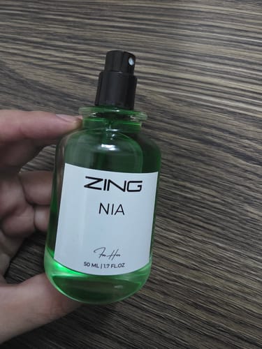 Customer photo review of NIA - Inspired by Gucci Flora