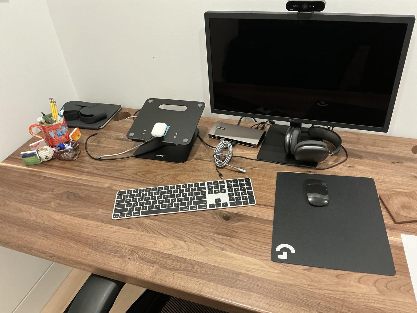 Customer photo review of Lander Standing Desk - Solid Wood