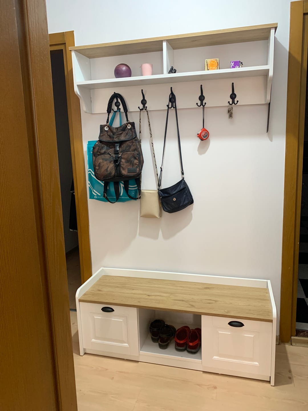 Customer photo review of Rani P2 Modern Portmanto Ayakkabılık ve Duvar Askısı Vestiyer M1 Renk: Beyaz - S. Ceviz