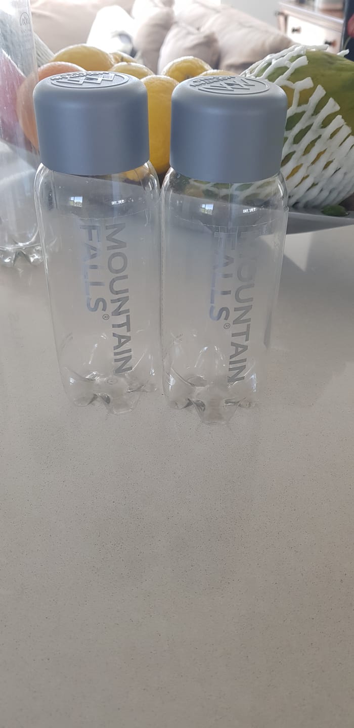 Customer photo review of 330ml Sparkling Mineral Water