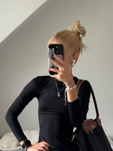Customer photo review of studio 54 tough iPhone case (black)