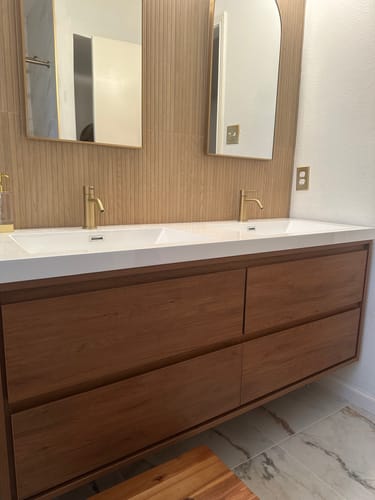 Customer photo review of Saggia Floating Vanity (24"-84")