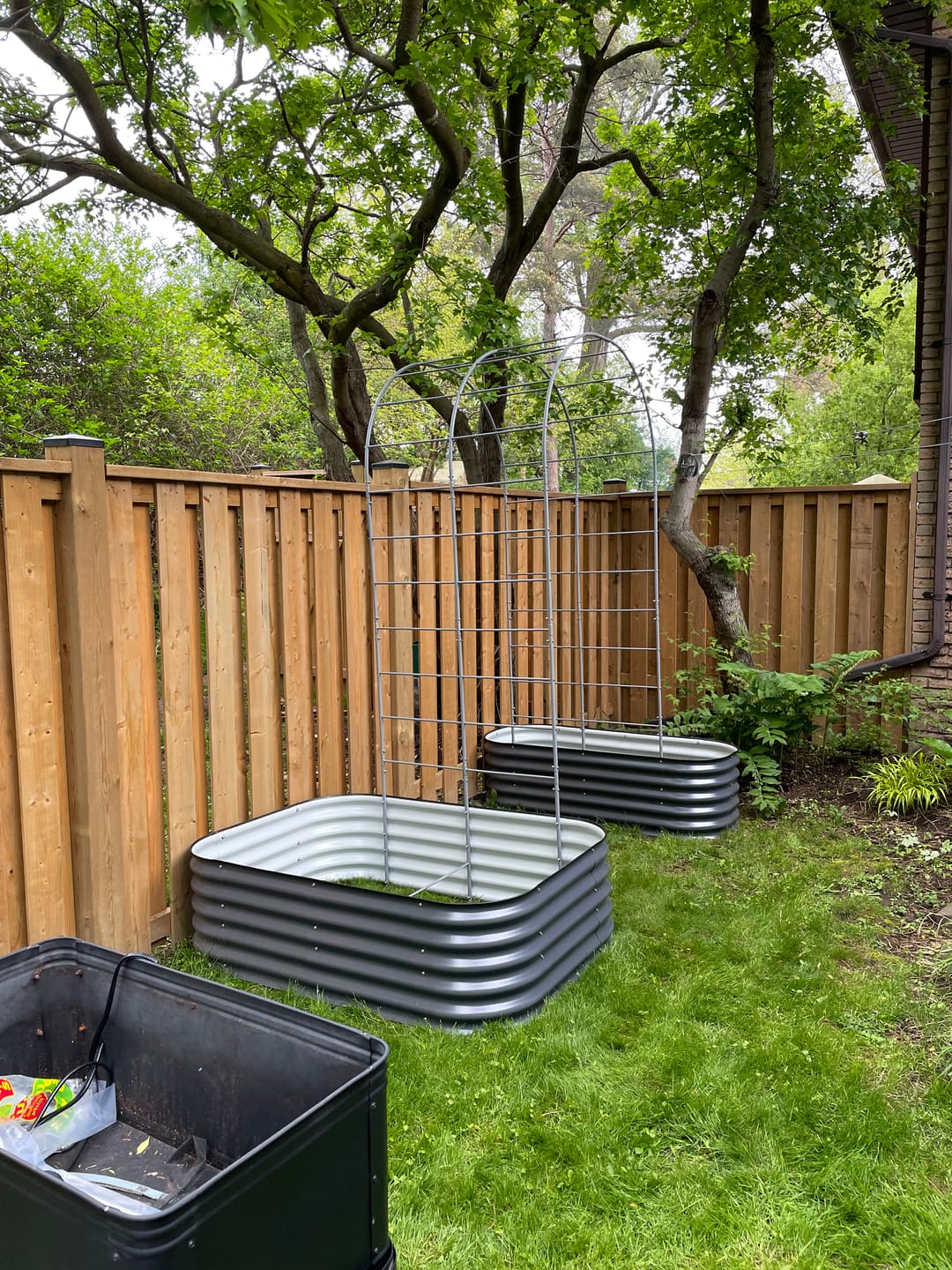 Customer photo review of Arch Garden Trellis