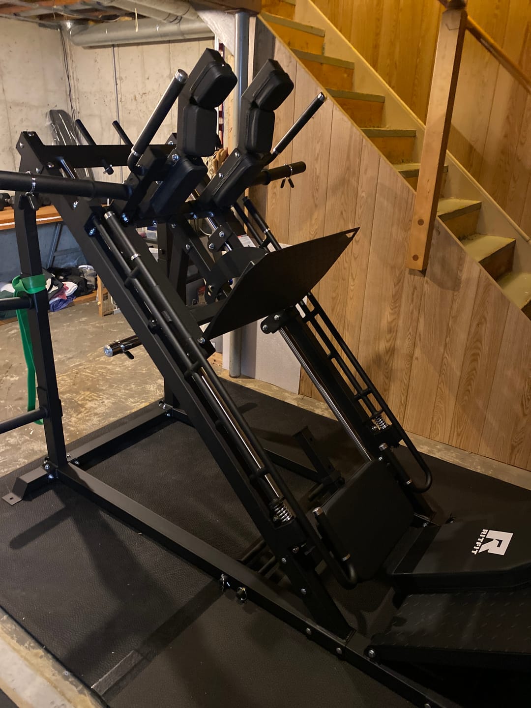 Customer photo review of RitFit GAZELLE PRO 3-In-1 Leg Press and Hack Squat Machine