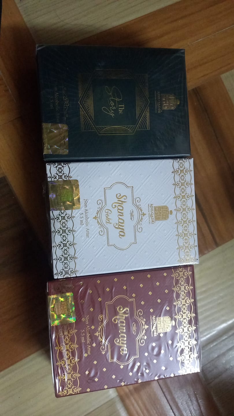 Customer photo review of Shanaya Gold Luxury Attar Perfume