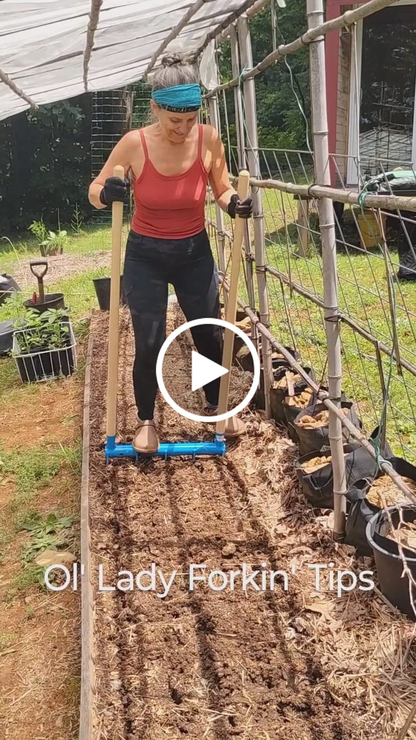 Customer video review of The Cultivator Treadlite Broadfork | 20" wide | 5 tines
