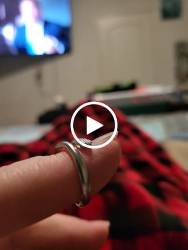 Customer video review of To My Daughter - Hug Ring